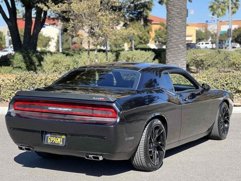 Used 2010 Dodge Challenger SRT8 w/ SRT Option Group II image 20