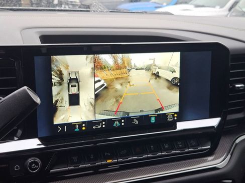 Used 2024 Chevrolet Silverado 2500 ZR2 image 24