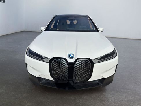 Certified 2024 BMW iX xDrive50 w/ Premium Package image 10