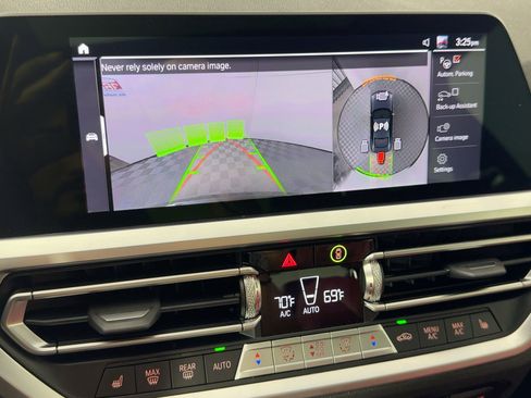 Used 2022 BMW M440i Coupe w/ Premium Package image 22