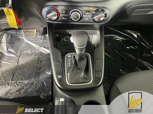 Used 2025 Kia Soul LX FWD image 20
