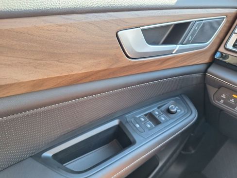 New 2026 Volkswagen Atlas SE image 28