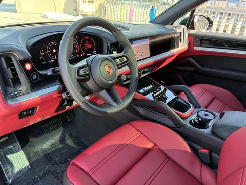 New 2026 Porsche Cayenne AWD/4WD image 4