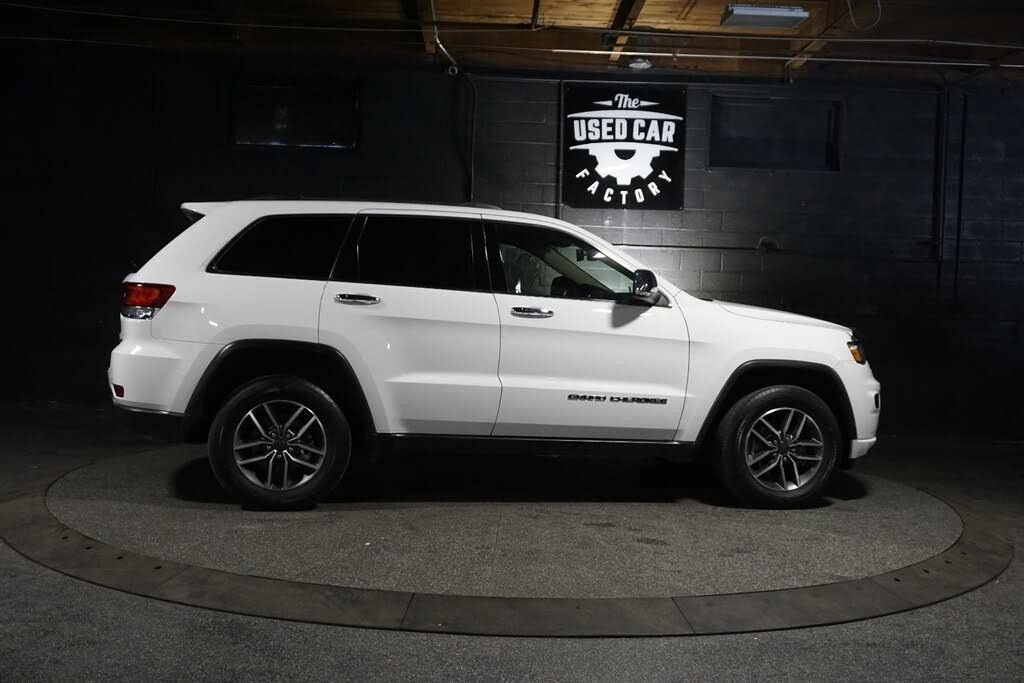 Used 2021 Jeep Grand Cherokee Limited AWD/4WD image 9