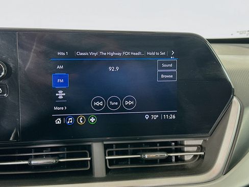 Used 2025 Chevrolet Trax LS FWD image 19