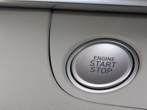 New 2026 Hyundai Elantra Limited FWD image 33