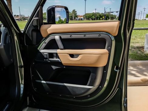 New 2026 Land Rover Defender 110 X-Dynamic SE AWD/4WD image 60