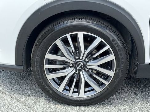 Certified 2022 Nissan Kicks SR FWD image 25