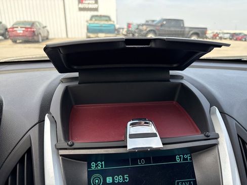 Used 2010 Chevrolet Equinox LT image 30