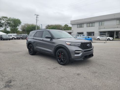 Used 2022 Ford Explorer ST w/ Equipment Group 401A image 8