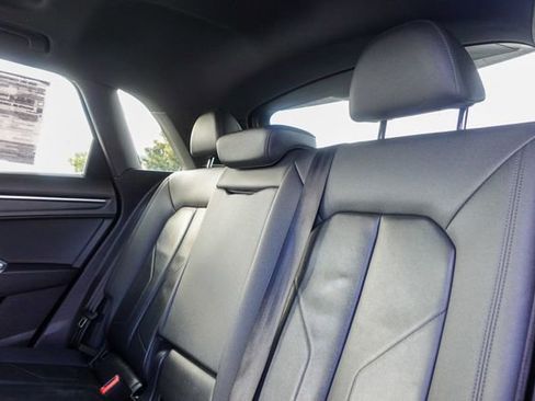 Used 2021 Audi Q3 2.0T Premium image 24