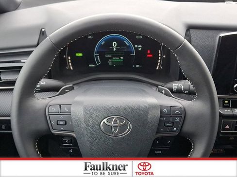 Certified 2025 Toyota Camry SE image 18