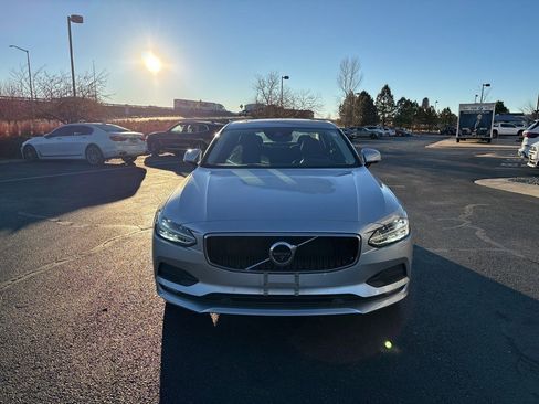 Used 2018 Volvo S90 T5 Momentum w/ Convenience Package image 8