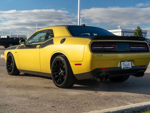 Used 2021 Dodge Challenger R/T Scat Pack w/ T/A Package image 5