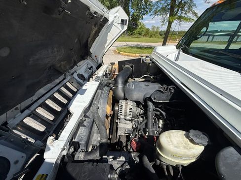 Used 2005 HUMMER H2 w/ Preferred Equipment Group AWD/4WD image 9