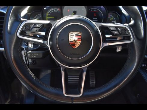 Used 2017 Porsche Cayenne S w/ Premium Package image 13