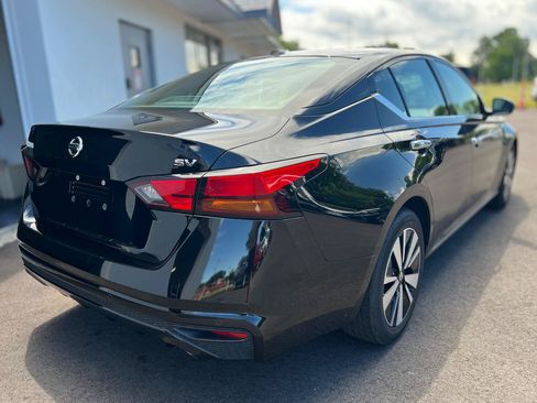 Used 2020 Nissan Altima 2.5 SV FWD image 8