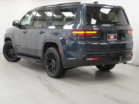 Certified 2024 Jeep Wagoneer Series II w/ Convenience Group I image 15