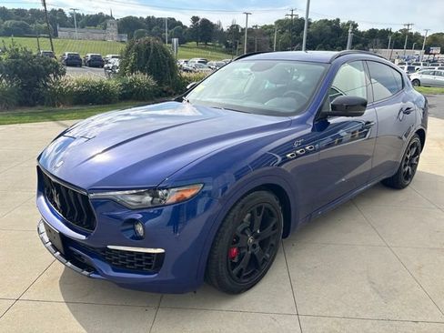 Used 2022 Maserati Levante GT AWD/4WD image 3