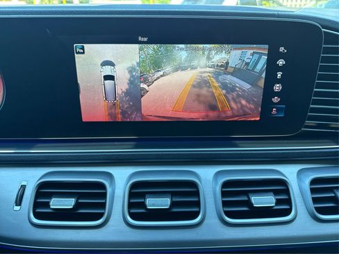 Used 2020 Mercedes-Benz GLS 580 4MATIC image 33