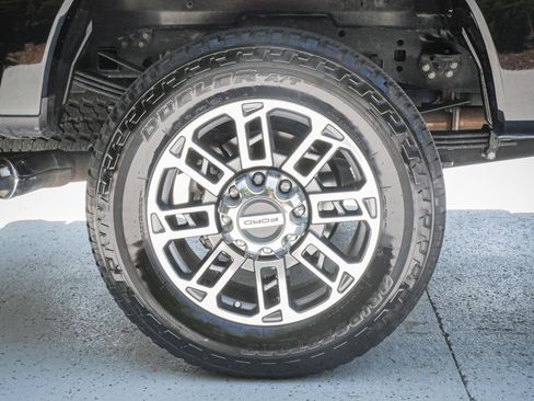 Used 2025 Ford F250 Platinum w/ Platinum Plus Package AWD/4WD image 13