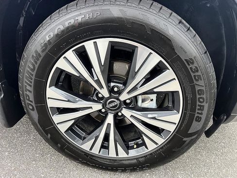 Certified 2023 Nissan Rogue SV w/ SV Premium B Package FWD image 12