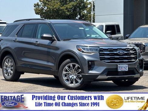 New 2026 Ford Explorer Active w/ Active Comfort Package AWD/4WD image 1
