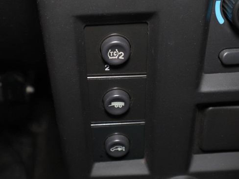 Used 2005 HUMMER H2 SUT w/ Preferred Equipment Group image 45