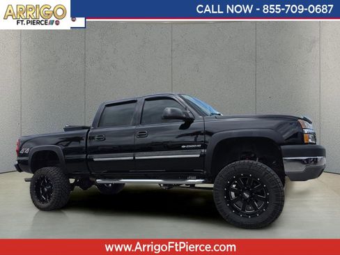 Used 2004 Chevrolet Silverado 2500 LS w/ Skid Plate Package AWD/4WD image 1