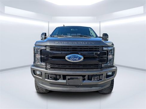 Used 2019 Ford F350 Lariat image 8