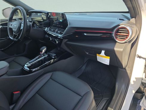 New 2026 Chevrolet Trax RS w/ Sunroof Package image 30