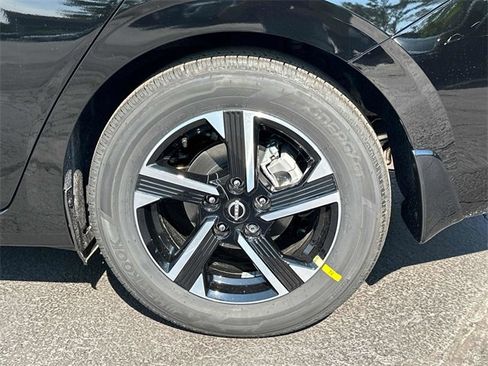 New 2025 Nissan Sentra SV w/ All-Weather Package image 6