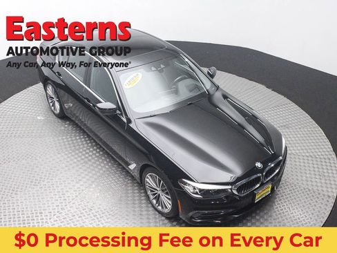 Used 2019 BMW 530i xDrive w/ Convenience Package AWD/4WD image 3