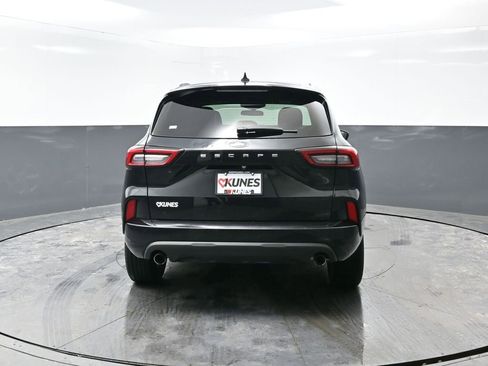 Used 2024 Ford Escape ST-Line image 12