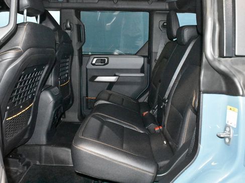 Used 2023 Ford Bronco Badlands image 19