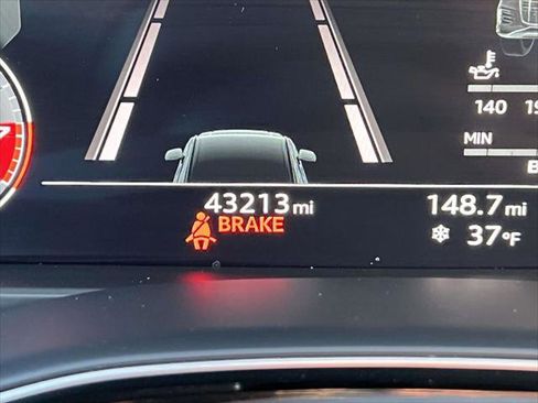 Used 2022 Audi SQ7 Prestige w/ Prestige Package image 29