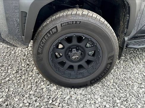 Used 2025 Toyota 4Runner TRD Off-Road Premium AWD/4WD image 6