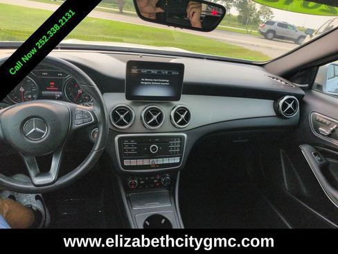 Used 2019 Mercedes-Benz GLA 250 4MATIC image 10