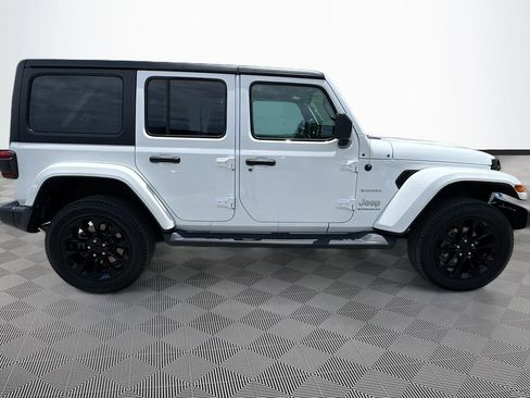 Used 2023 Jeep Wrangler Unlimited Sahara w/ Cold Weather Group AWD/4WD image 5