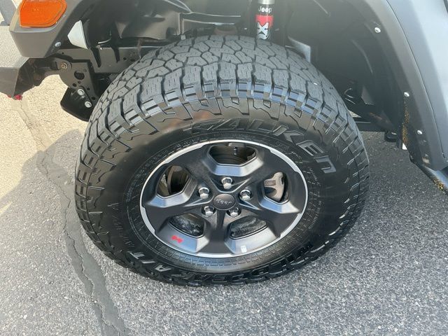 Used 2021 Jeep Gladiator Rubicon AWD/4WD image 11