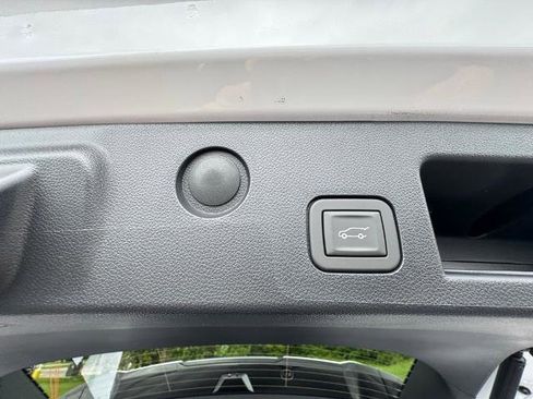 New 2026 Chevrolet Equinox LT w/ Convenience Package II image 33