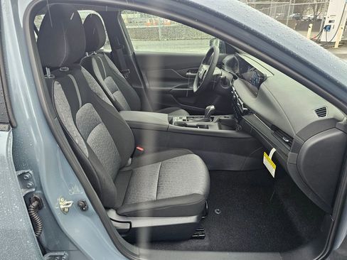 New 2026 Nissan Sentra SV w/ SV Convenience Package FWD image 28