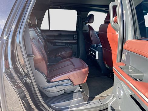 Used 2023 Ford Expedition Max Limited image 30