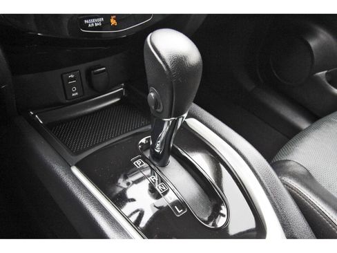 Used 2016 Nissan Rogue SL w/ SL Premium Package image 29