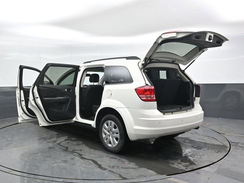 Used 2020 Dodge Journey SE FWD image 48