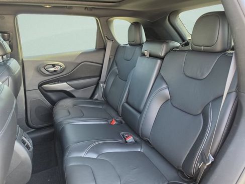 Used 2021 Jeep Cherokee Latitude Lux 80th Anniv w/ Quick Order Package 26U 80TH AWD/4WD image 22