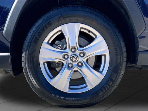Used 2024 Toyota RAV4 XLE FWD image 11