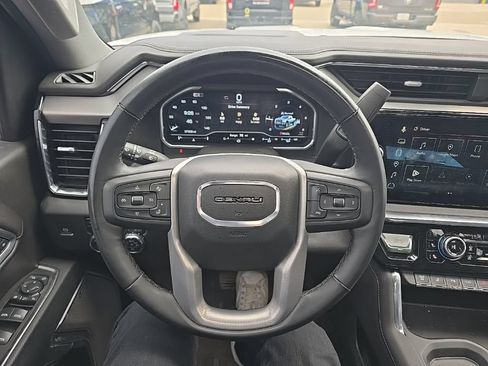 Used 2025 GMC Sierra 3500 Denali w/ Denali Reserve Package AWD/4WD image 17