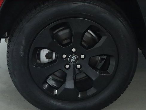 Certified 2023 Land Rover Defender 110 SE AWD/4WD image 41