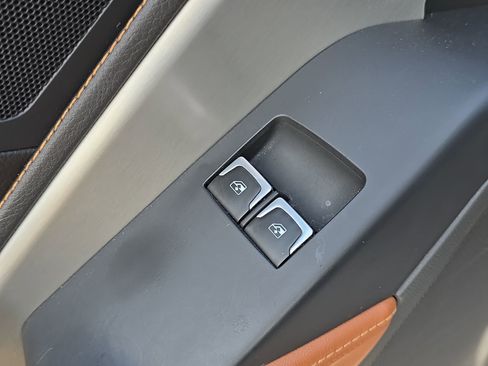 Used 2016 Chevrolet Corvette Stingray Convertible w/ 2LT Preferred Equipment Group image 13